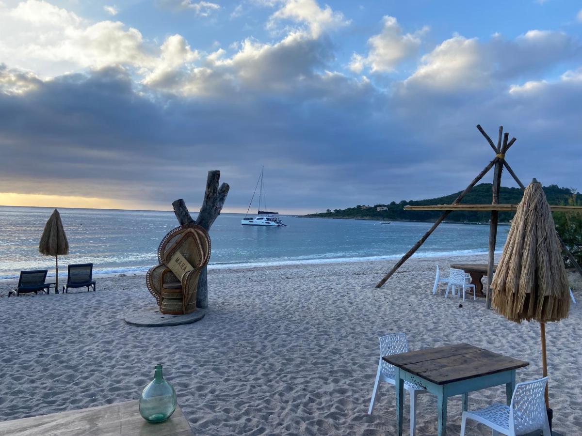 Les Lodges De La Plage U Dragulinu Sari-Solenzara Exterior foto