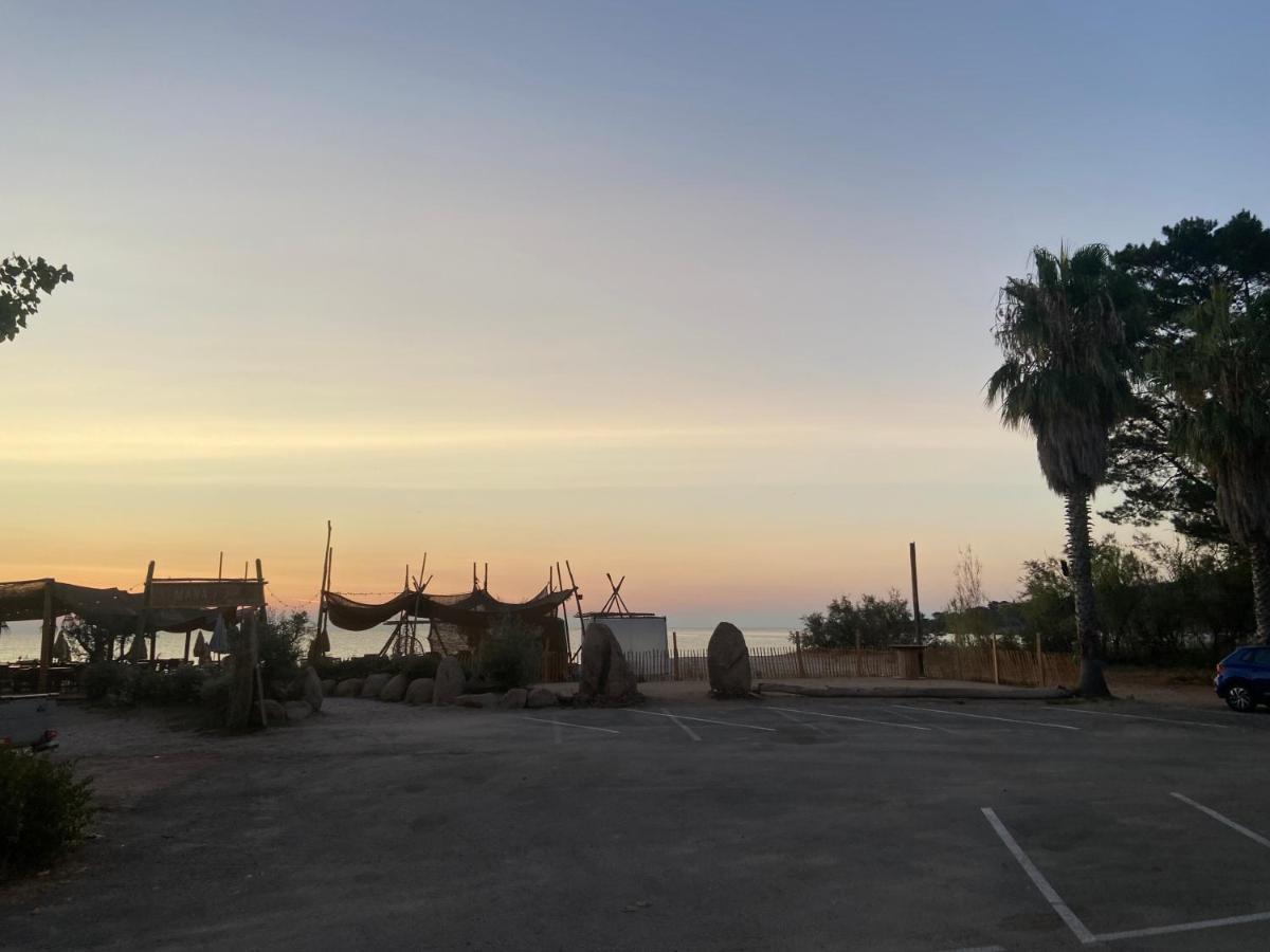 Les Lodges De La Plage U Dragulinu Sari-Solenzara Exterior foto